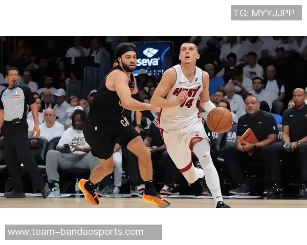 吧友评选揭晓NBA新赛季第五分卫希罗当选其他四位均为13顺位选手 吧友评选揭晓NBA新赛季第五分卫希罗当选其他四位均为13顺位选手