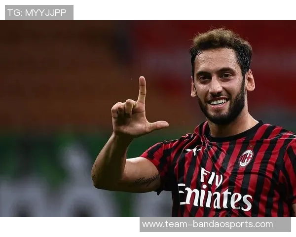 加拉塔萨雷内部人士澄清与恰尔汗奥卢无任何接触记录 加拉塔萨雷内部人士澄清与恰尔汗奥卢无任何接触记录