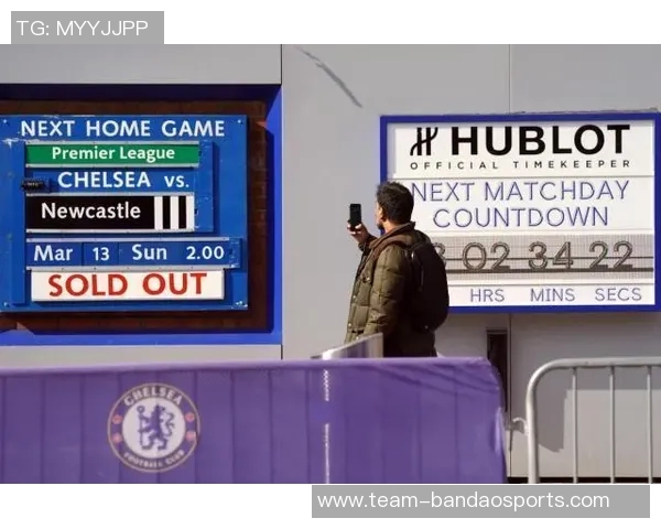 切尔西训练基地泳池警报误响球员们紧急撤离引发关注 切尔西训练基地泳池警报误响球员们紧急撤离引发关注