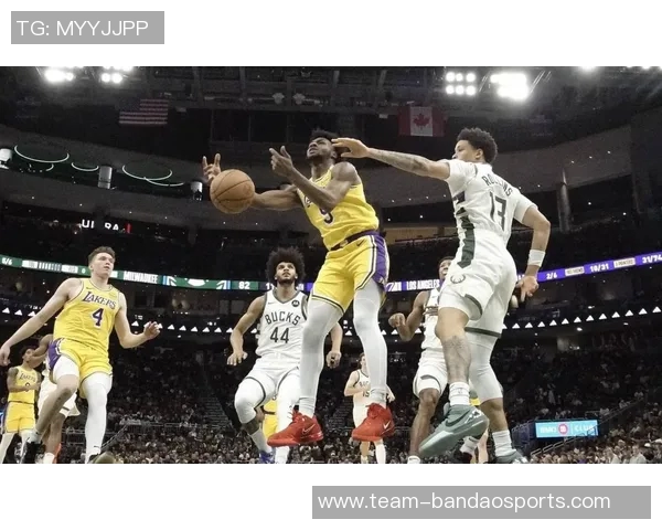 铁！普理查德表现低迷10投仅中2三分球命中率惨淡仅得8分5篮板6助攻