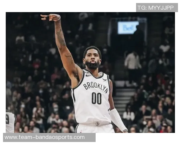 克拉克斯顿全能表现助球队取胜18分10板6助2断3帽展现实力 克拉克斯顿全能表现助球队取胜18分10板6助2断3帽展现实力