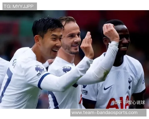 莫耶斯盛赞昔日弟子库杜斯称其为热刺今夏最佳引援表现卓越 莫耶斯盛赞昔日弟子库杜斯称其为热刺今夏最佳引援表现卓越