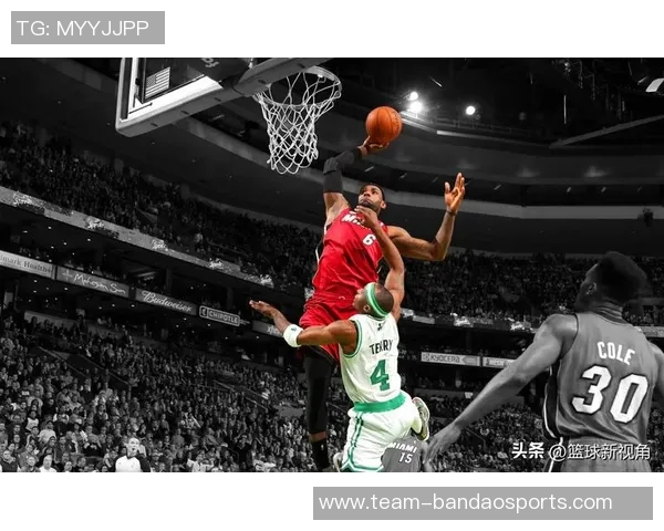 米切尔发推感慨乔丹解说重现风采经典时刻再现荧屏引发热议 米切尔发推感慨乔丹解说重现风采经典时刻再现荧屏引发热议